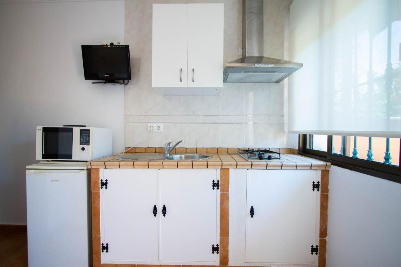 Apartamentos Turisticos Trajano Bolonia Ngoại thất bức ảnh