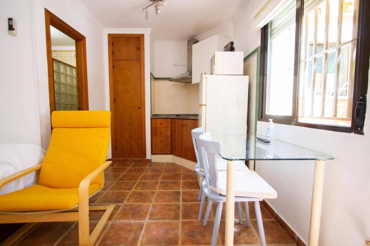 Apartamentos Turisticos Trajano Bolonia Ngoại thất bức ảnh