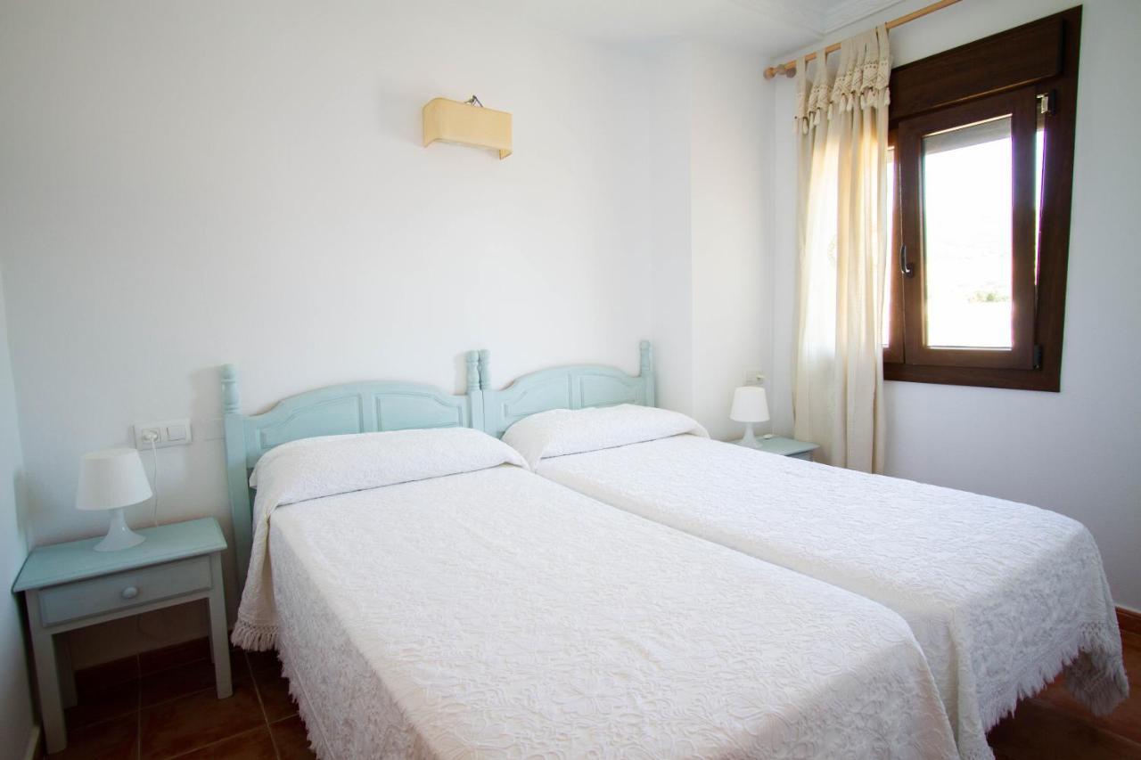 Apartamentos Turisticos Trajano Bolonia Ngoại thất bức ảnh