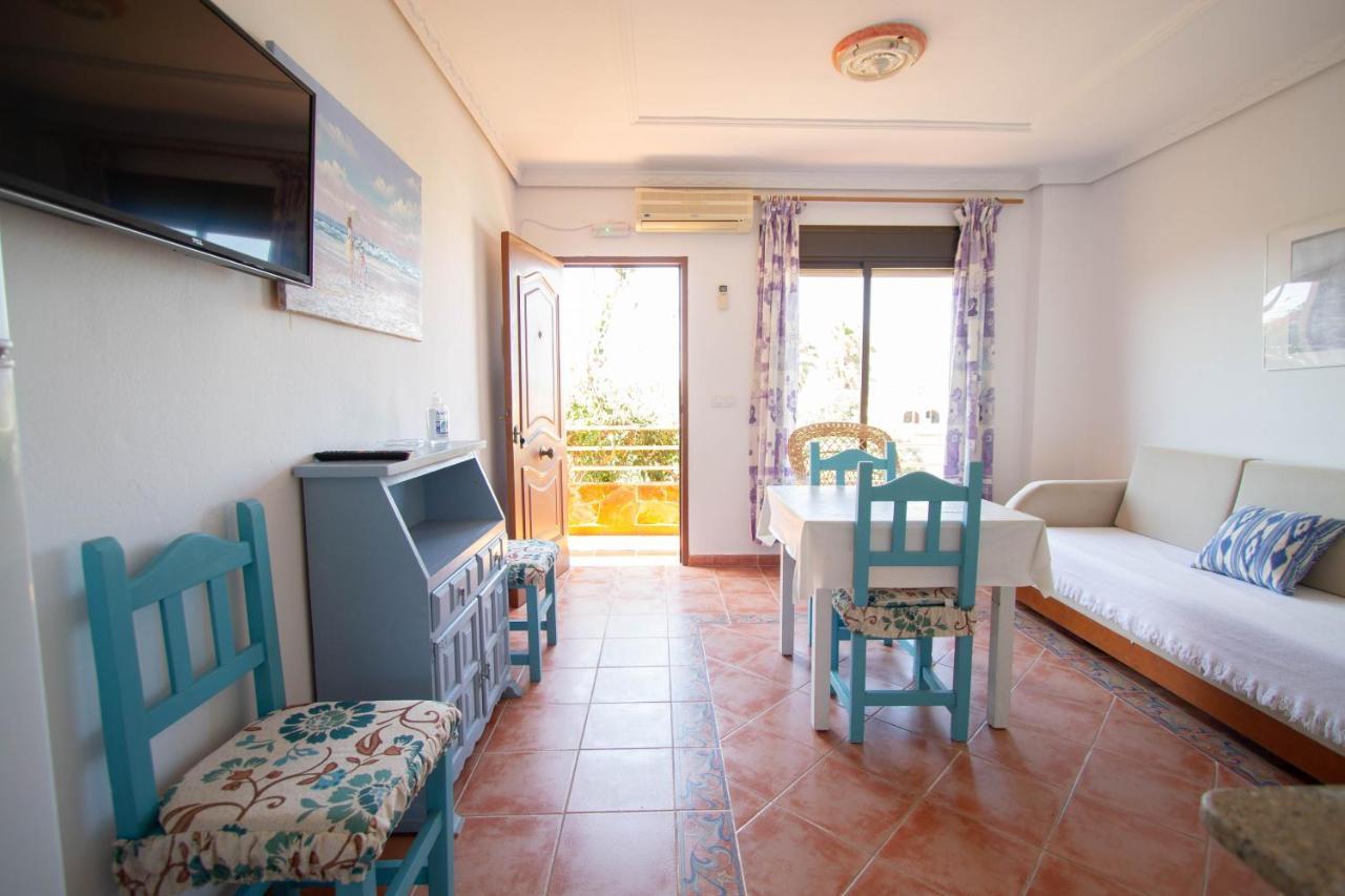Apartamentos Turisticos Trajano Bolonia Ngoại thất bức ảnh