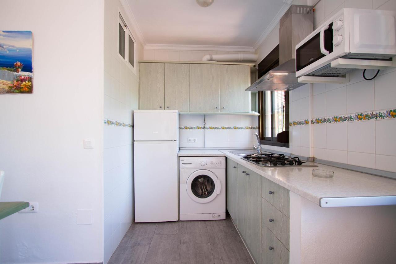 Apartamentos Turisticos Trajano Bolonia Ngoại thất bức ảnh