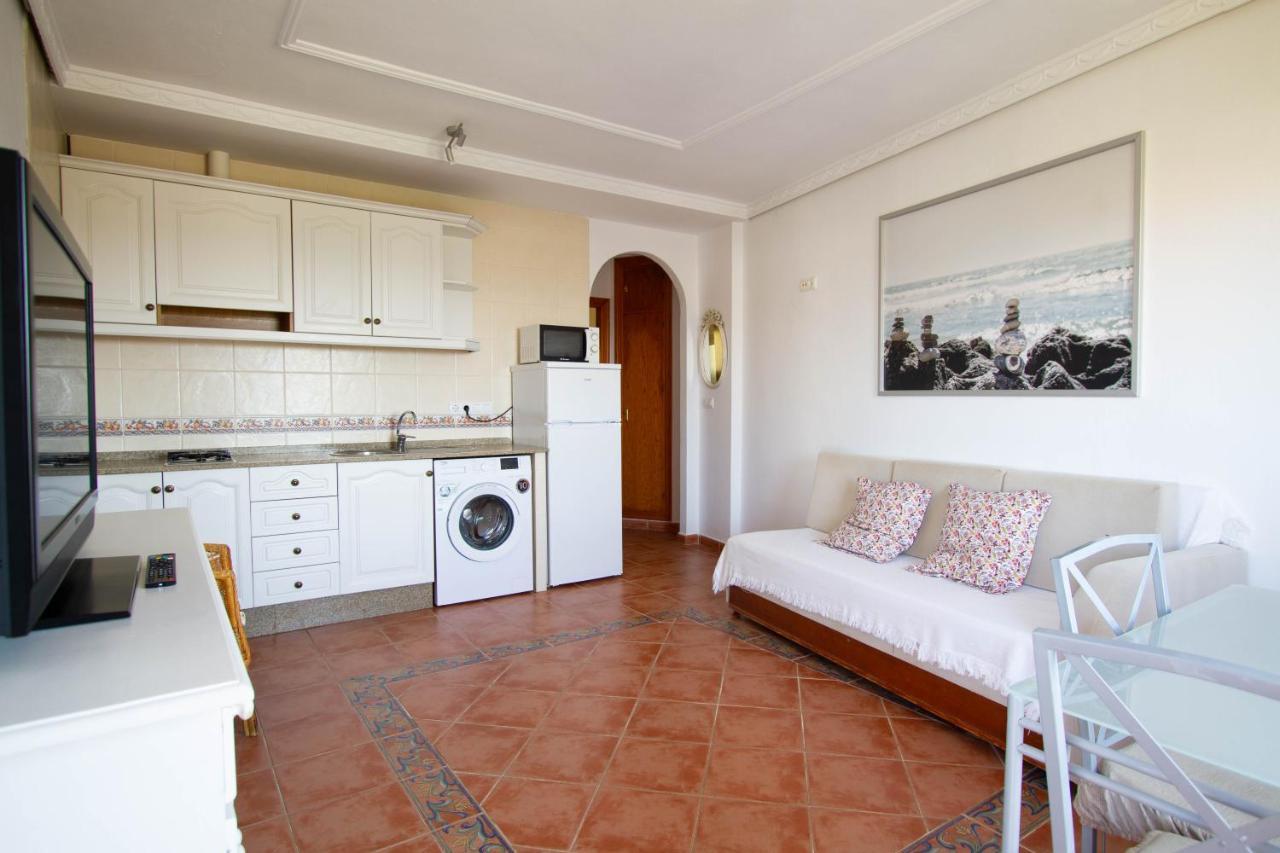 Apartamentos Turisticos Trajano Bolonia Ngoại thất bức ảnh