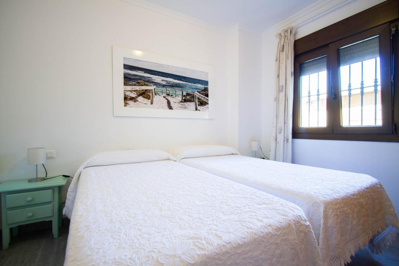 Apartamentos Turisticos Trajano Bolonia Ngoại thất bức ảnh