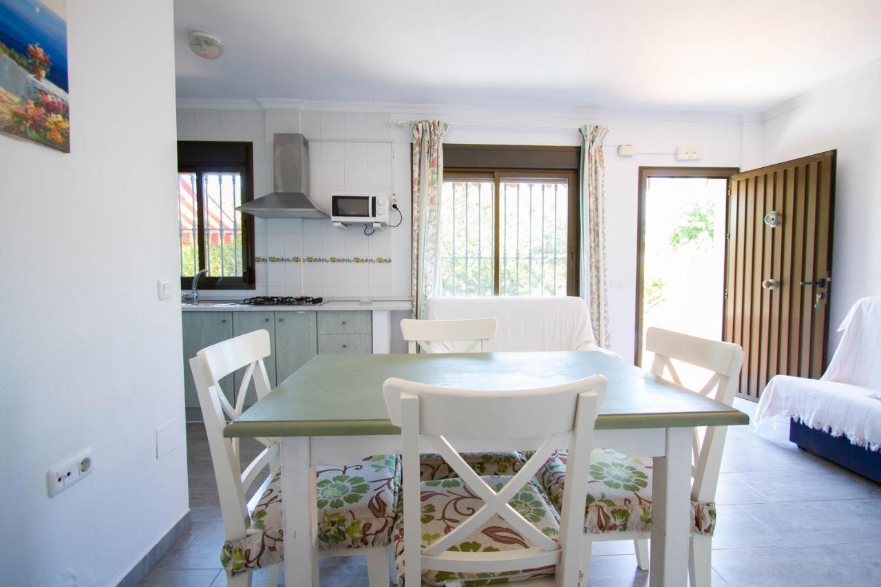 Apartamentos Turisticos Trajano Bolonia Ngoại thất bức ảnh
