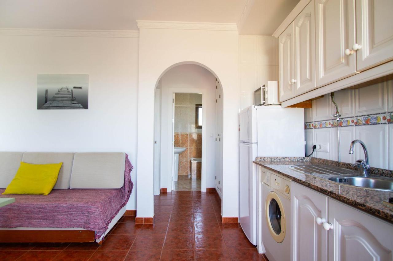 Apartamentos Turisticos Trajano Bolonia Ngoại thất bức ảnh