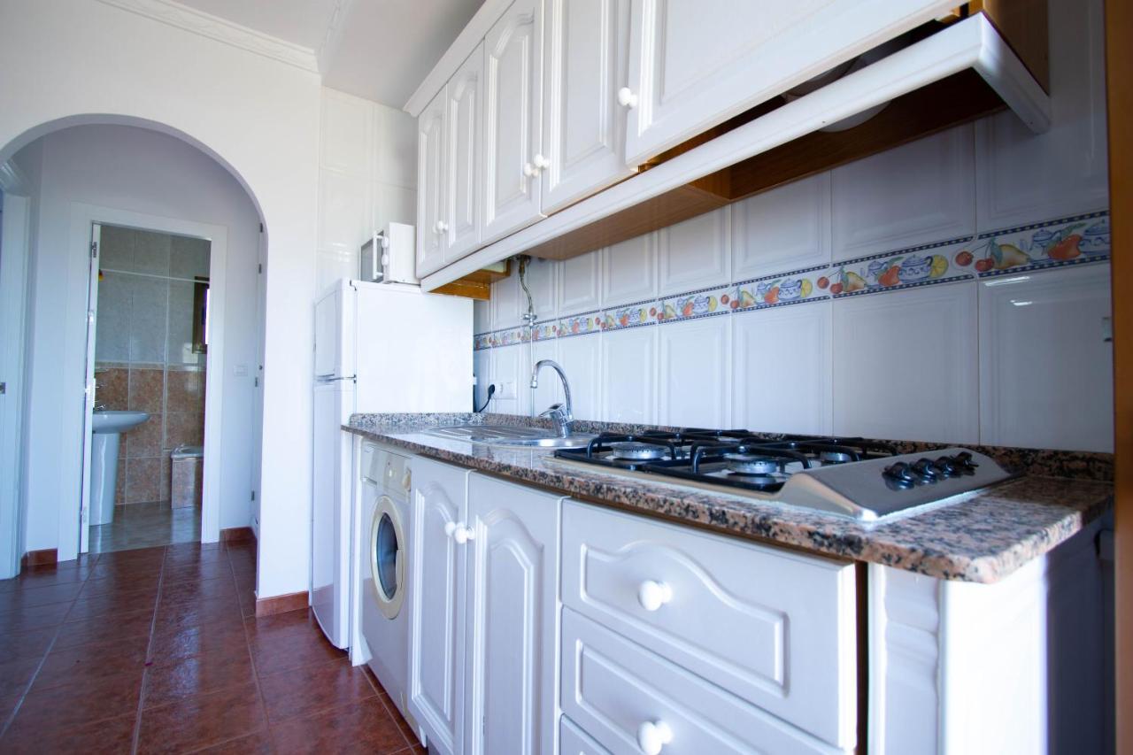 Apartamentos Turisticos Trajano Bolonia Ngoại thất bức ảnh