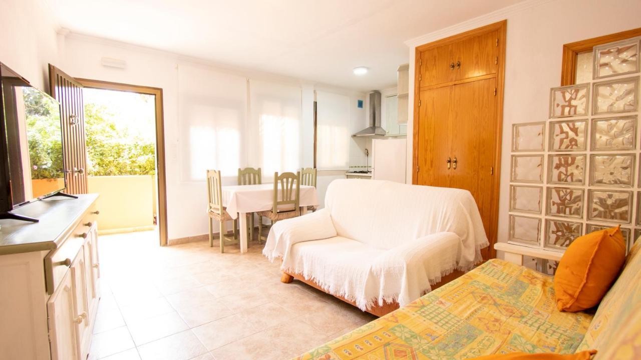 Apartamentos Turisticos Trajano Bolonia Ngoại thất bức ảnh