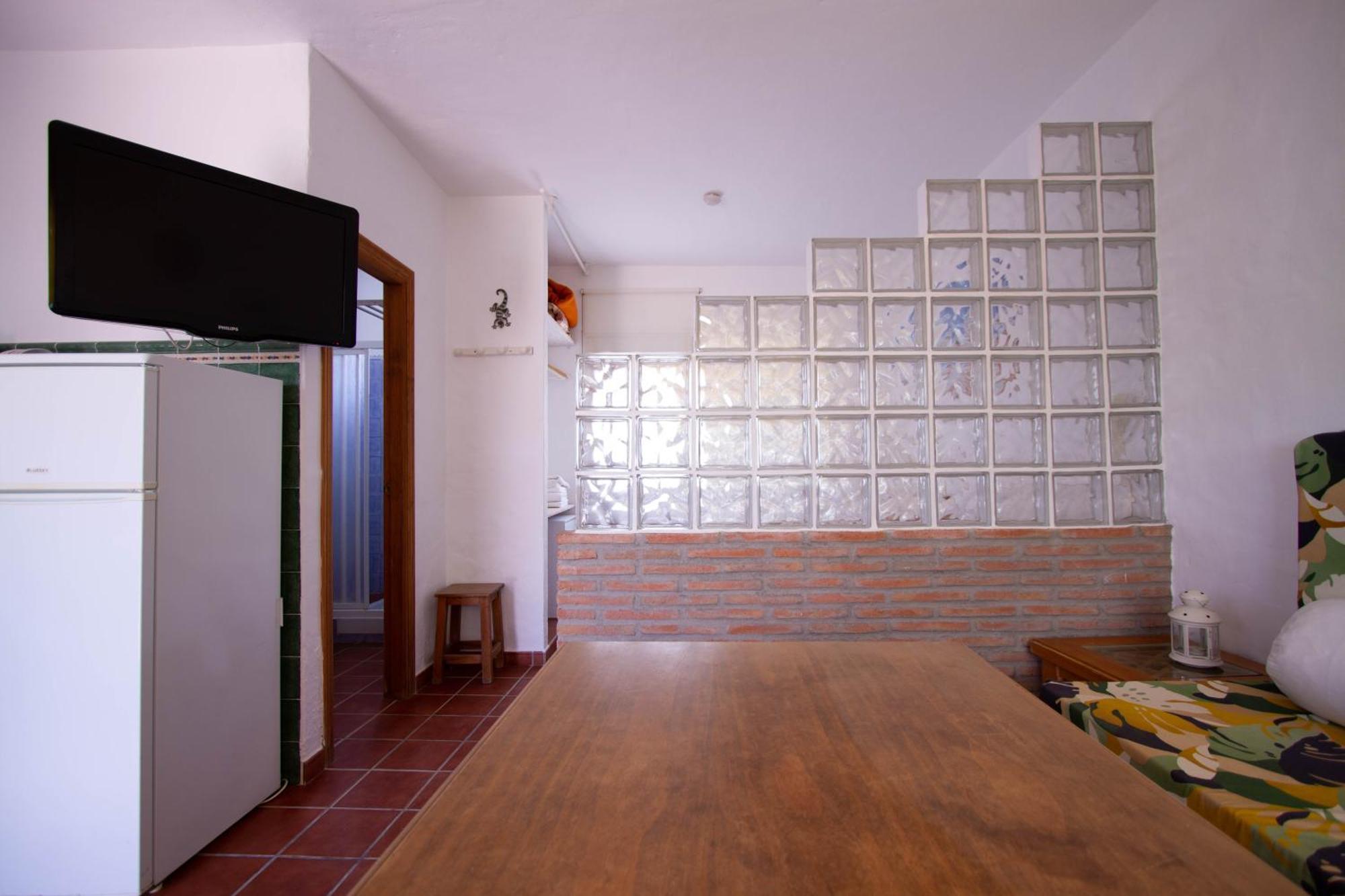 Apartamentos Turisticos Trajano Bolonia Ngoại thất bức ảnh