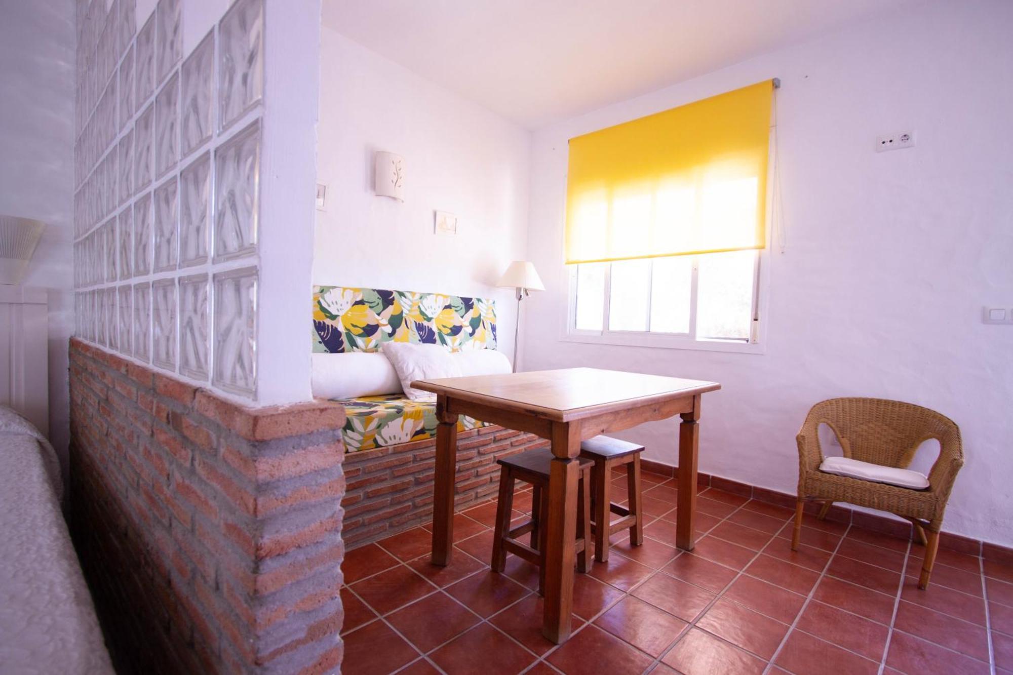 Apartamentos Turisticos Trajano Bolonia Ngoại thất bức ảnh