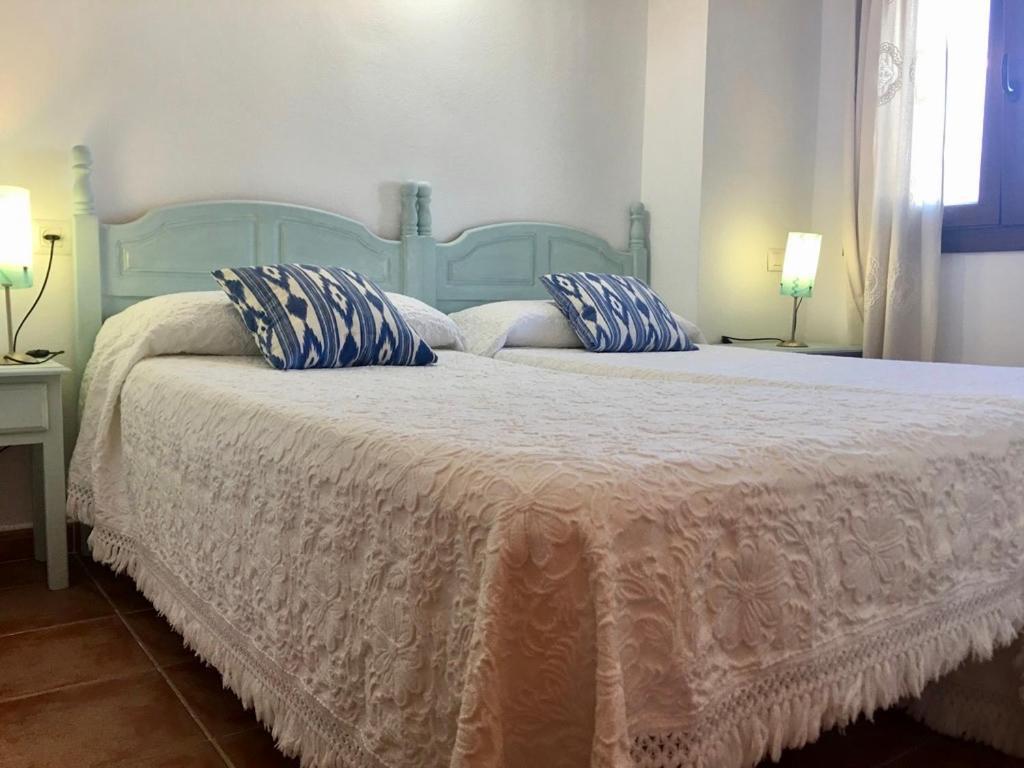 Apartamentos Turisticos Trajano Bolonia Ngoại thất bức ảnh