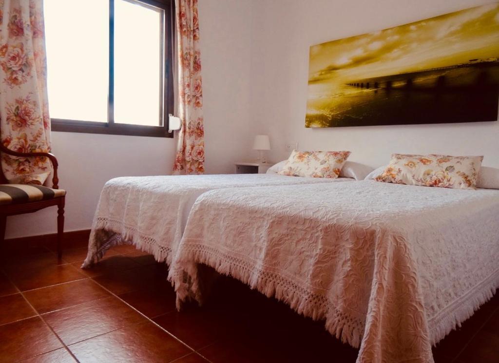 Apartamentos Turisticos Trajano Bolonia Ngoại thất bức ảnh